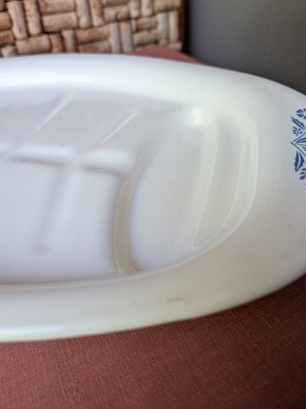 Meat Platter w/ MCM Metal & Wood Serving Base | CorningWare P‑19 Blue Cornflower - Picture 7 of 12